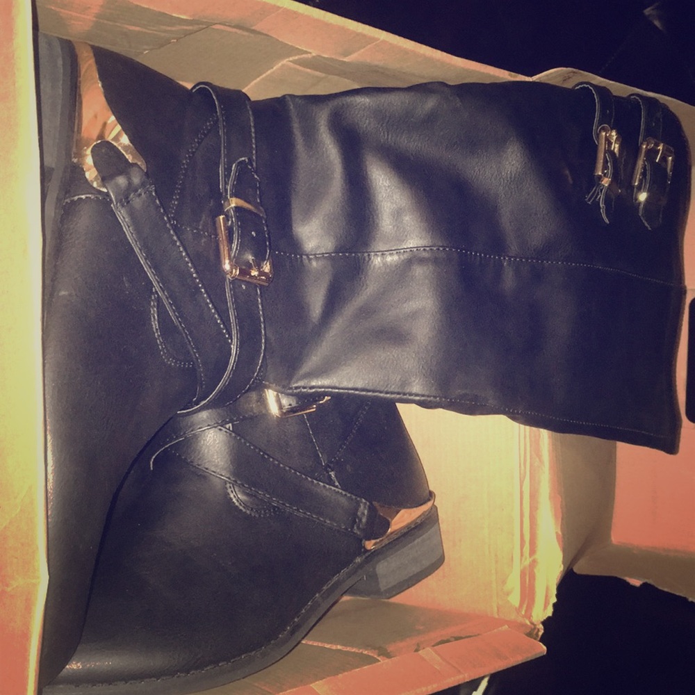 Black boots